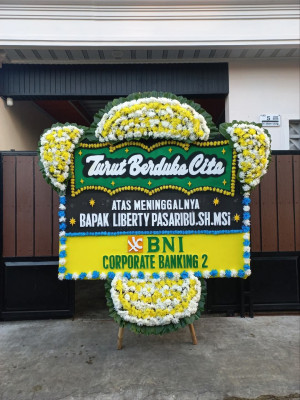 Papan Bunga Duka di Karang Mekar