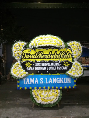 Papan Bunga Duka di Karang Mekar